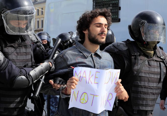 Protivládní protesty v Rusku, které rozehnala policie.