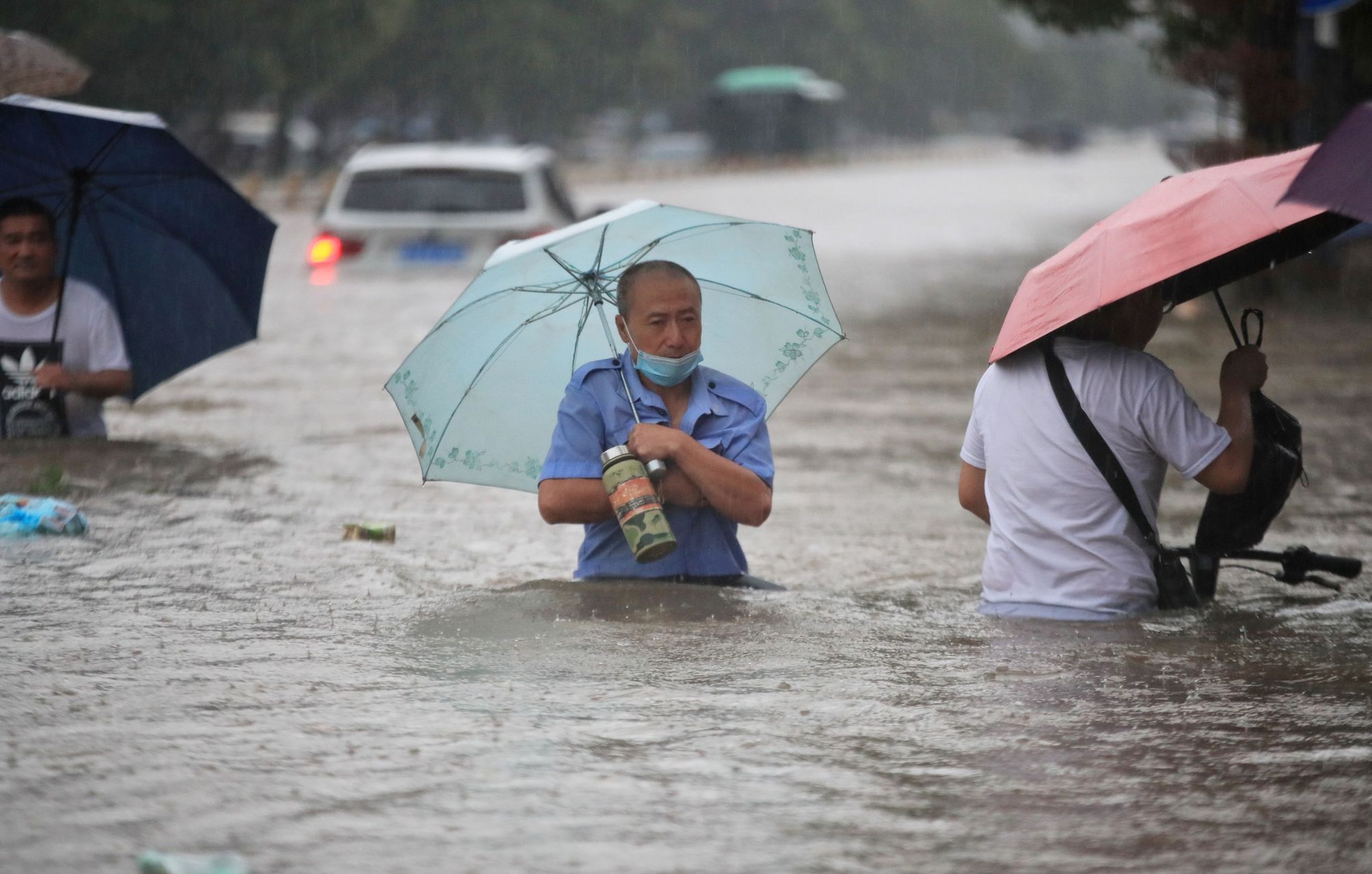 Povodně, Čína, Čeng-čou.