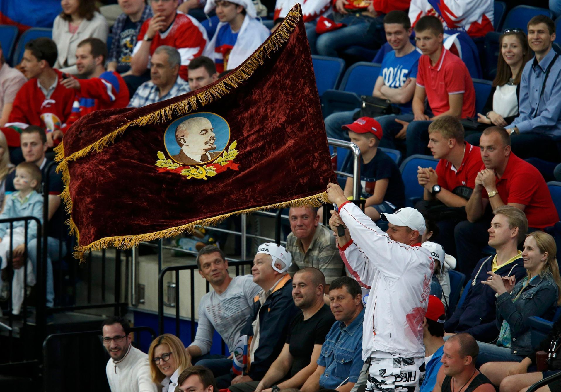MS 2014, Rusko - Francie: fanoušci Ruska