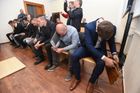 Online: Cinklé sázky opět před soudem, hvězda aféry, bývalý brankář Hauzr, do Strakonic nedorazil