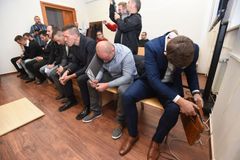 Online: Cinklé sázky opět před soudem, hvězda aféry, bývalý brankář Hauzr, do Strakonic nedorazil