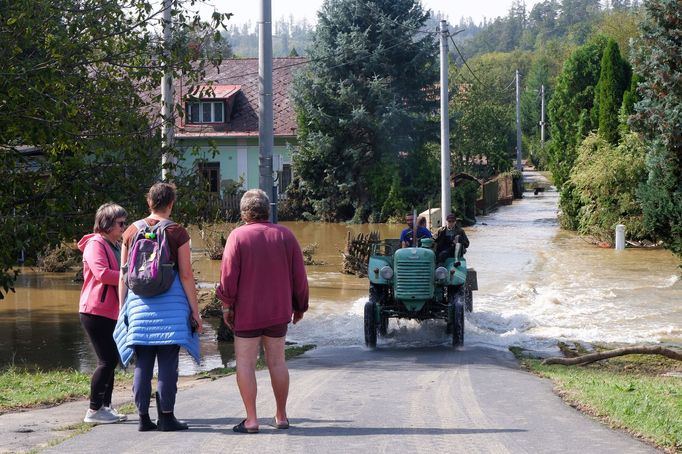 Povodně v Zátoru.