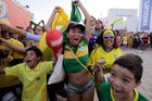 Na brazilské pláži Copacabana propukl znovu pestrý karneval.