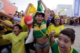 Na brazilské pláži Copacabana propukl znovu pestrý karneval.