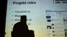 Aktuálně.cz internetovým projektem roku - To byla velká radost. "Do roka a do dne" (tedy - skoro) od startu, přesně tedy 22. listopadu 2006, jsme od odborné poroty dostali cenu Křišťálová lupa za vítězství v soutěži o nejlepší internetový projekt roku. Fotografie z předávání cen a další podrobnosti najdete zde .