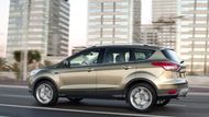 Na devatenáctém místě skončil i zástupce středně velkých SUV Ford Kuga.