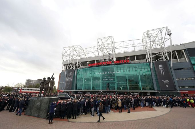 Soccer Football - Funeral of former England and Manchester United footballer Bobby Charlton - Manchester Cathedral, Manchester, Britain - November 13, 2023  The funeral c