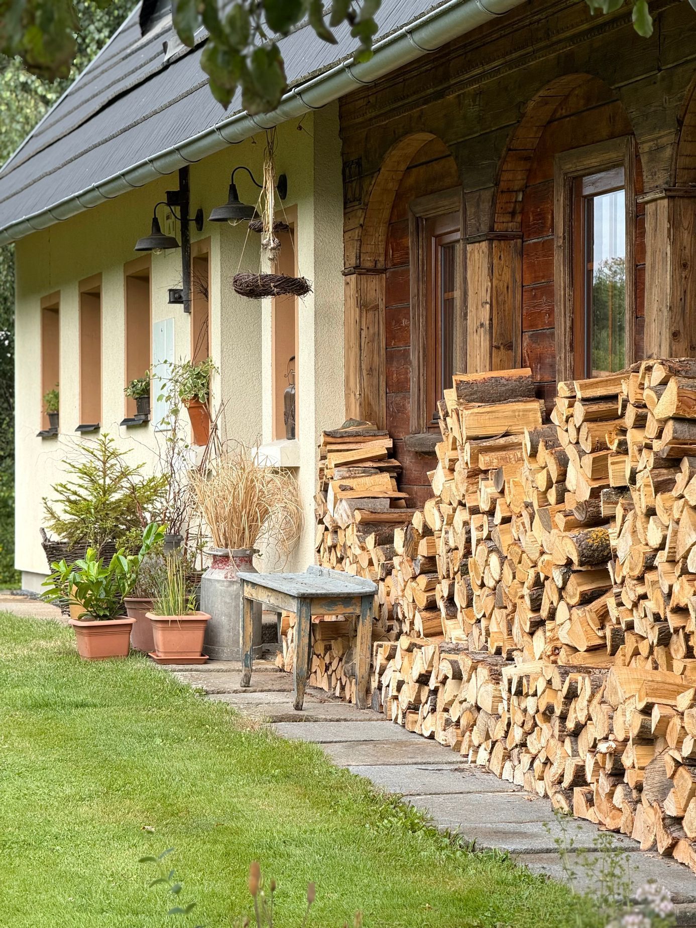 chalupa, domov, chata, rekonstrukce, drátky, řemeslo, rodina