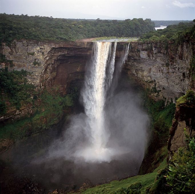 Název : Kaieteur Falls   Místo : Ghana