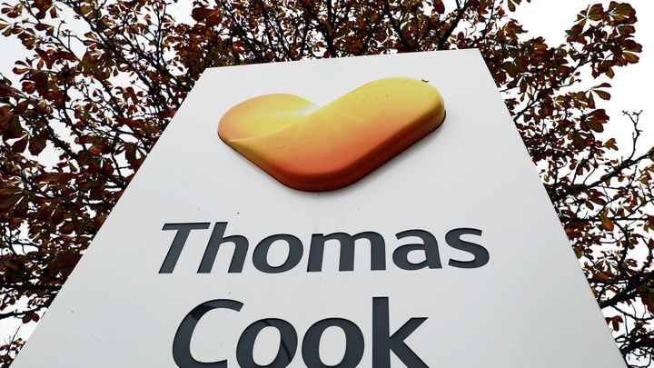Investovali do krachu, vydělali miliardy. Thomas Cook se stal soustem finančních supů