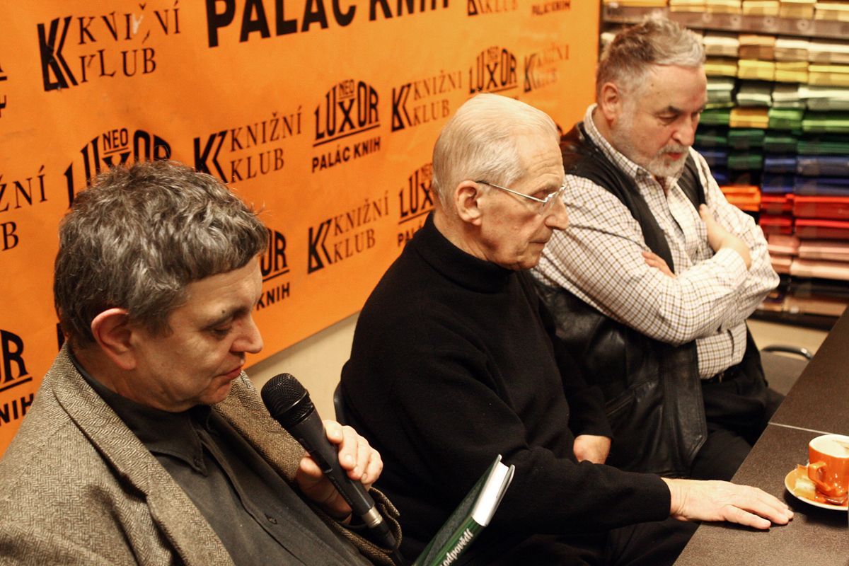 Autogramiáda Lubomíra Štrougala