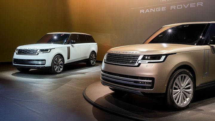 Praotec luxusních SUV popáté: Nový Range Rover je zelenější, stále ale má osmiválec; Zdroj foto: Land Rover