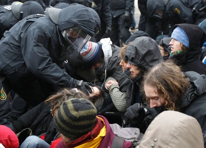 Přes velké obavy, má policiie zatím situaci pod kontrolou