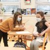 Testování na koronavir covid-19 na školách, škola, žáci, školství, učitelé, antigenní test, výuka