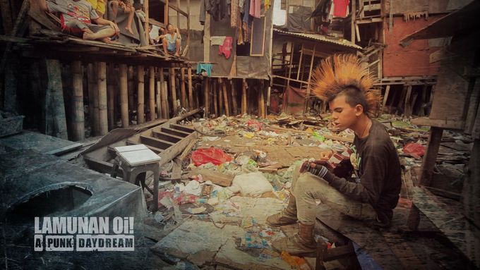 Žijí ve slumu a sní o slávě i rodině. Belgičan natočil život jakartských punkáčů