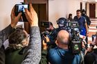 Vražda prodavaček v Hradci: nezletilý vrah se přiznal, hrozí mu nejvýše 10 let vězení