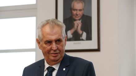 Exkluzivní​ ​rozhovor s kandidátem na prezidenta ​Milošem ​Zemanem​, který nepřišel.