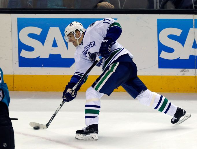 NHL: Vancouver Canucks at San Jose Sharks (radim Vrbata)