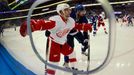 Apr 29, 2015; Tampa, FL, USA; Tampa Bay Lightning center Alex Killorn (17) defends Detroit Red Wings right wing Luke Glendening (41) during the second period of the first