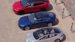 Tesla Model 3 červenec 2017