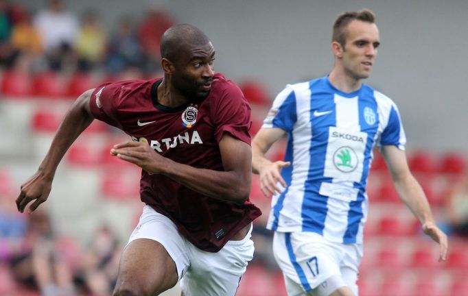 Fotbal, Pohár České pošty, Sparta - Mladá Boleslav: Léonard Kweuke - Jasmin Ščuk