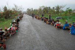 Měsíc po cyklónu: Statisíce lidí stále bez pomoci