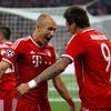 Fotbal, Liga mistrů, Bayern - Dortmund: Arjen Robben a Mario Mandžukič slaví