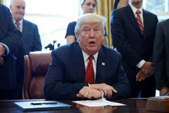 Trump může vybrat nového šéfa FBI do konce týdne. Jeho postup kritizují demokraté i republikáni