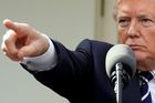 "Přestaňte s tím zatraceným lhaním, jste prezident." Trump čelí ostré kritice kvůli padlému vojákovi