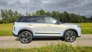 Jaecoo 7 je 4,5 metru dlouhým SUV s rozvorem náprav o délce 2672 mm. Konkurencí jsou třeba Hyundai Tucson, Opel Grandland nebo Dacia Bigster.