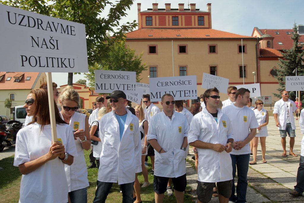 TOP a Starostové v Hostivici zahájili kampaň
