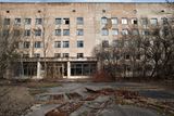 Nemocnice v Pripjati, kam byli v prvních hodinách odváženi hasiči a pracovníci elektrárny, kteří dostali obrovské dávky záření.