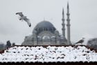 Istanbul zasypal sníh, Turci zrušili stovky letů. Itálie se potýká s mrazem