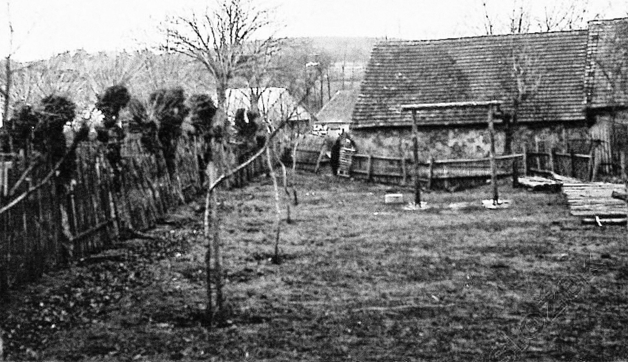 Jednorázové užití / Fotogalerie / Vražda předsedy MNV v Koubalově Lhotě