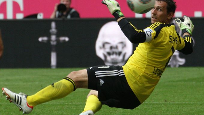 Přestože brankář Norimberku Raphael Schäfer inkasoval už ve 4. minutě, jeho spoluhráči zápas otočili.
