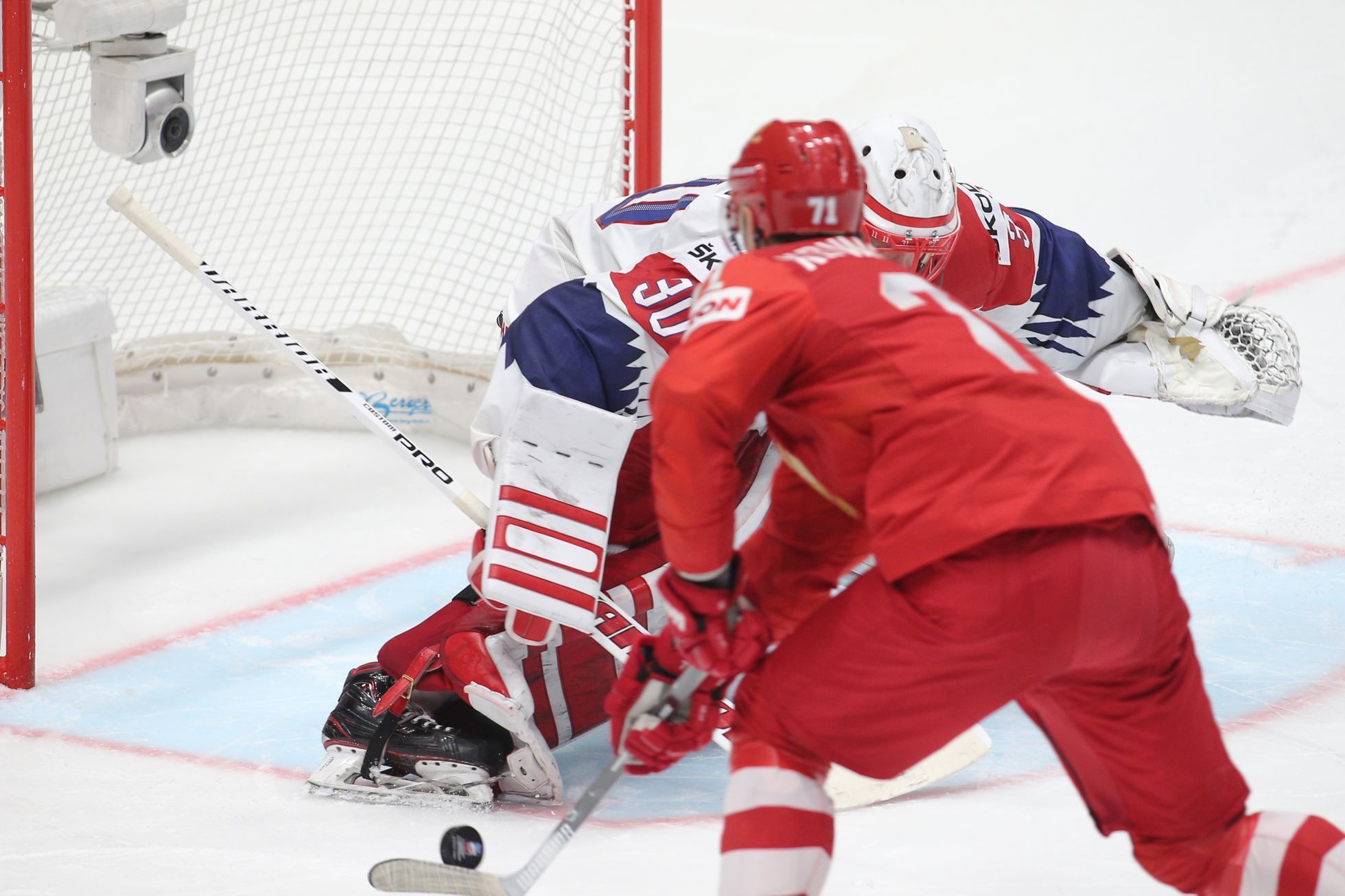 Česko - Rusko na MS v hokeji 2019, zápas o bronz: Ilja Kovalčuk a Šimon Hrubec