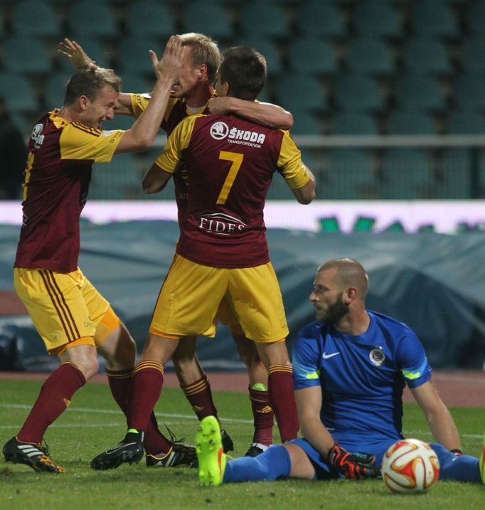 Dukla vs. Sparta, utkání Synot ligy