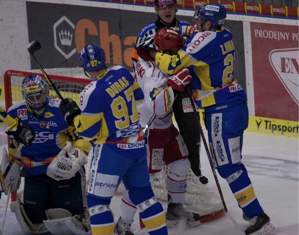 Zlín - Třinec (potyčka)