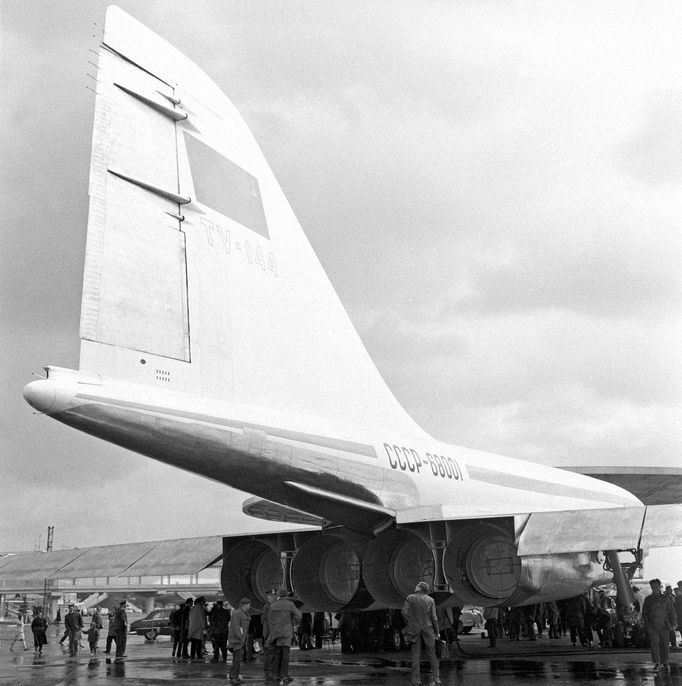 Nadzvukový letoun Letoun Tupolev 144 z éry SSSR. Rok 1968