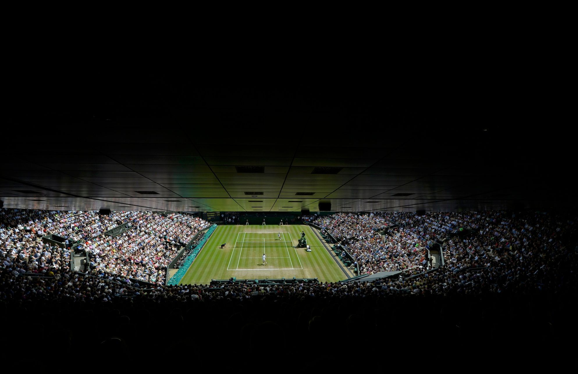 Centrální kurt během finále Wimbledonu 2014