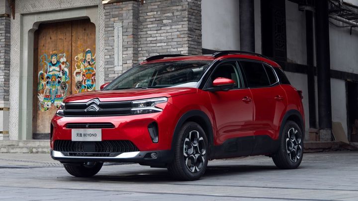 V Rusku se začaly vyrábět nové Citroëny. A nikdo vlastně neví, jak je to možné