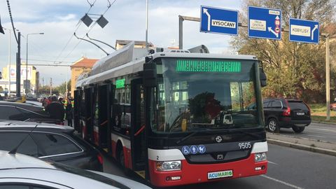 Trolejbusy se vrací do Prahy. Česká metropole testuje speciální elektrobusy