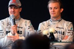 Barrichello varuje Rosberga: Je-li Schumi lepší, odejdi