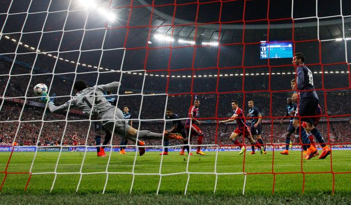 LM, Bayern-Porto: Jerome Boateng dává gól na 2:0