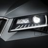 Škoda Superb 2015 přední světlo