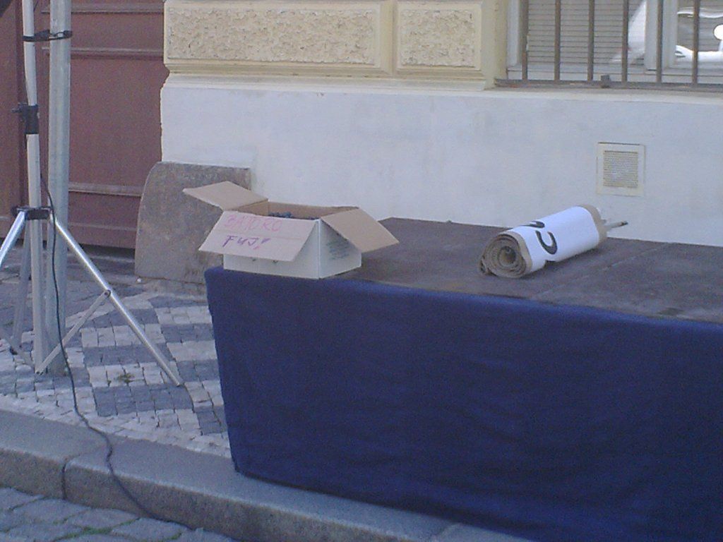 Demonstrace proti Bátorovi