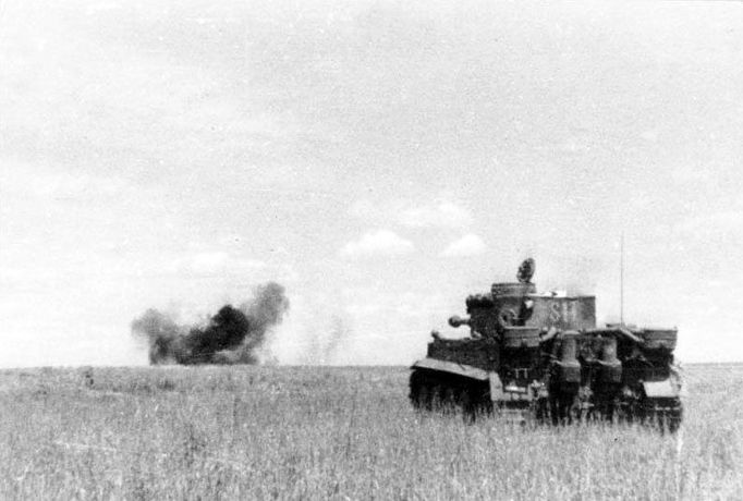 Archivní fotografie z  Kurském oblouku v Rusku, kde se odehrála v červenci 1943 největší tanková bitva druhé světové války. V ní Rudá armáda svaz definitivně zvrátila děn