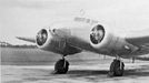 Lockheed Model 10-E Electra, stroj s registrací NR16020 měl výrobní číslo 1055; na tomto stroji létala Amelia M. Earhartová, snímek byl pořízen 20. března 1937.