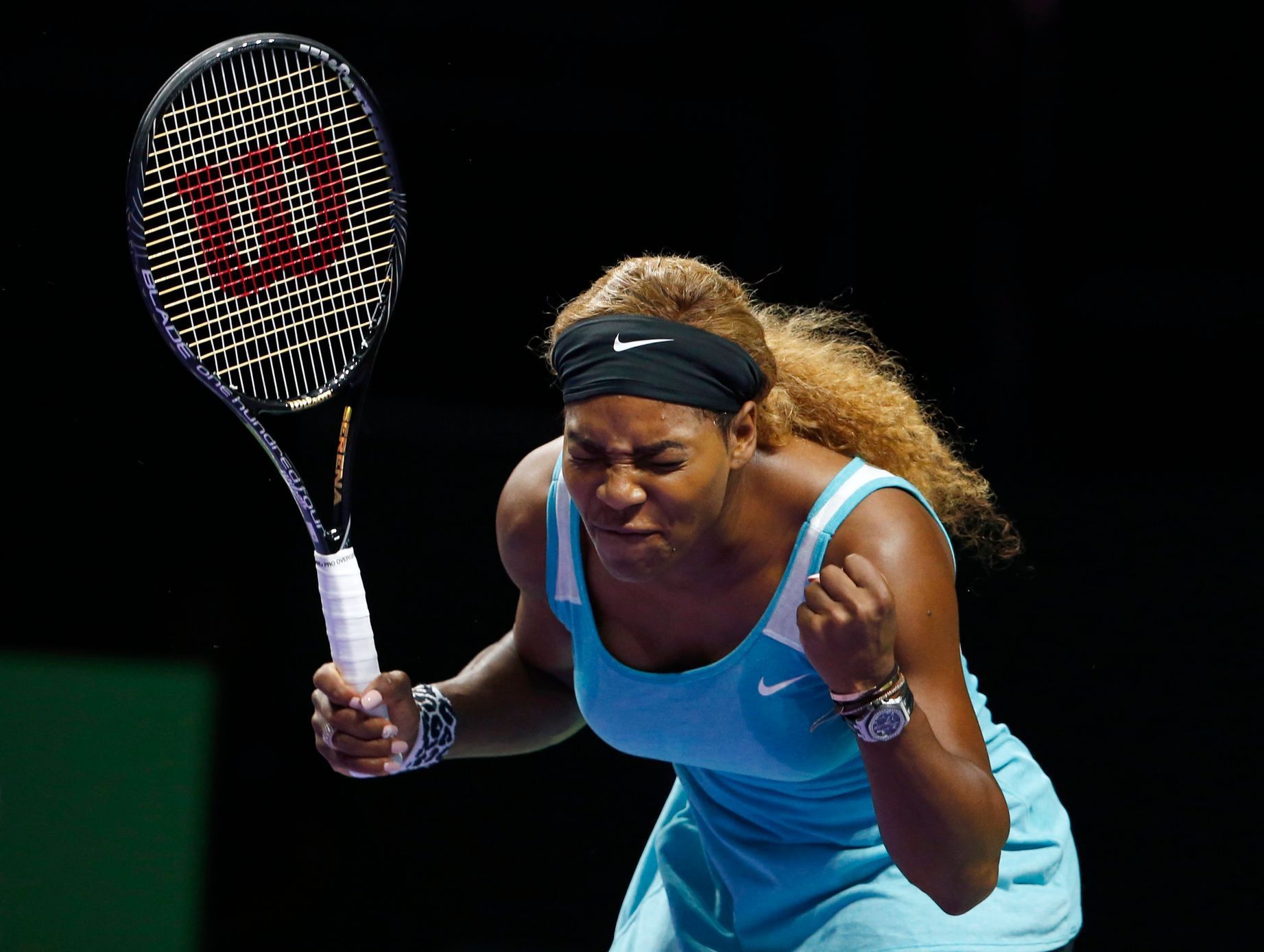 Naštvaná Serena Williamsová při výprasku od Halepové na Turnaji mistryň 2014