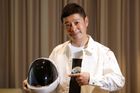 Japonský miliardář hledá spolucestující, které vezme zdarma na let kolem Měsíce